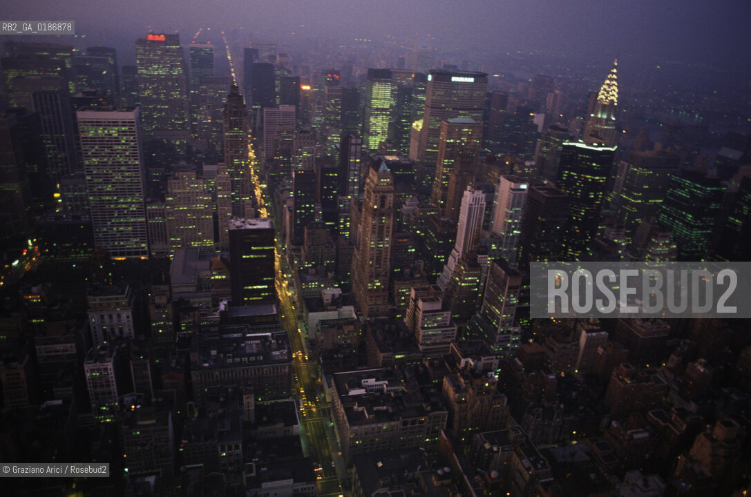 ( STATI UNITI DAMERICA - USA  ) NEW YORK CITY : LA CITTA VISTA DA UN GRATTACIELO   - © 1986 Graziano Arici/Rosebud2 / GEO