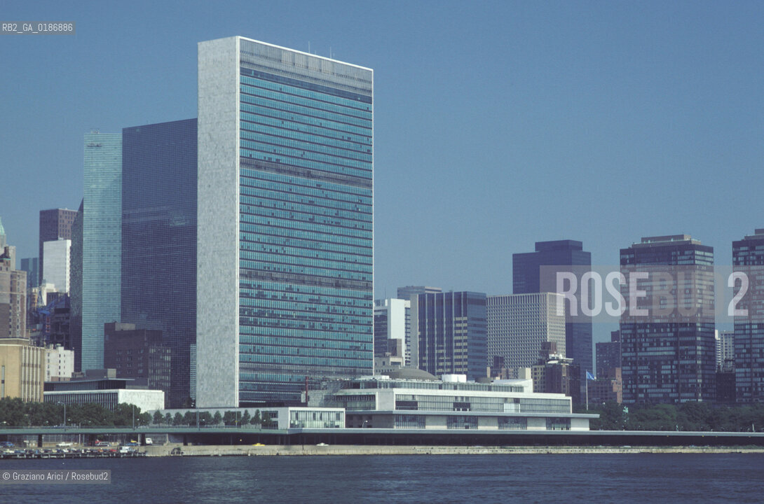 ( STATI UNITI DAMERICA - USA  ) NEW YORK CITY :IL GRATTACIELO DELLE NAZIONI UNITE ( ONU )    - © 1986 Graziano Arici/Rosebud2 / GEO