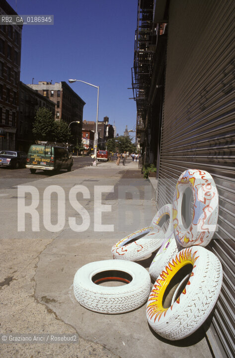 ( STATI UNITI DAMERICA - USA  ) NEW YORK CITY : UNA STRADA DI SOHO    - © 1986 Graziano Arici/Rosebud2 / GEO / GOMME