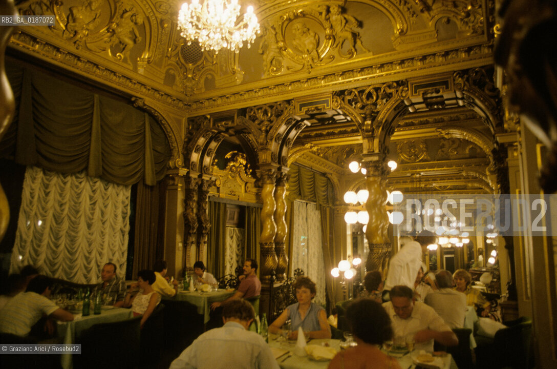 ( UNGHERIA  ) BUDAPEST : RISTORANTE HUNGARIA  © 2000 Graziano Arici/Rosebud2 / GEO