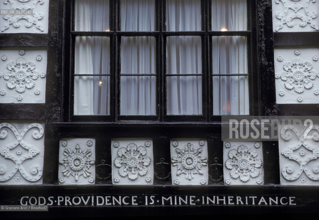 ( GRAN BRETAGNA  ) CHESTER : UNA VIA DEL CENTRO THE ROWS   © 1990 Graziano Arici/Rosebud2 / GEO / CHESHIRE / CASE A GRATICCIO