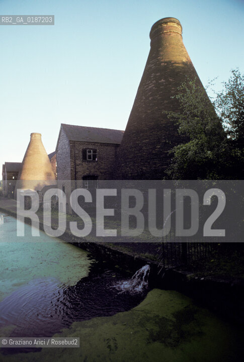 ( GRAN BRETAGNA  )  IRONBRIDGE  : ANTICHI FORNI SUL FIUME SEVERN  © 1990 Graziano Arici/Rosebud2 / GEO / SHROPSHIRE /  ARCHEOLOGIA INDUSTRALE