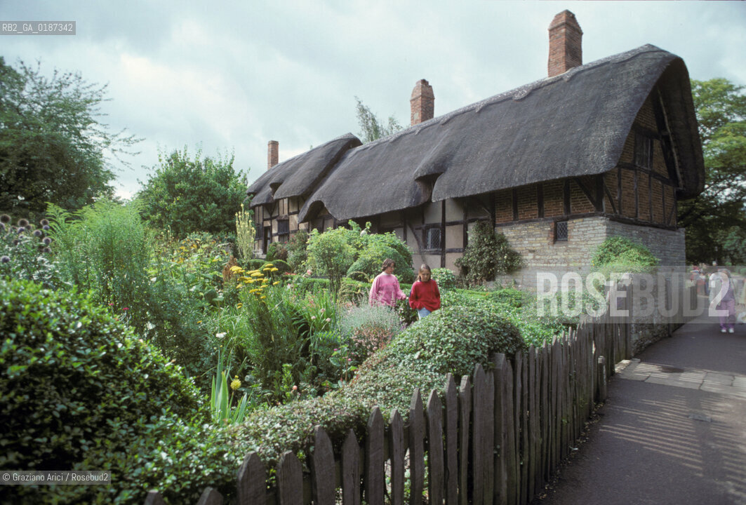 ( GRAN BRETAGNA  )  STRATFORD-UPON-AVON  :  COTTAGE DI ANNE HATAWAY MOGLIE DI SHAKESPEARE     © 1990 Graziano Arici/Rosebud2 / GEO / WARWICKSHIRE / SHAKESPEARE