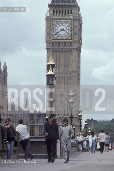( GRAN BRETAGNA  )  LONDRA  : IL PONTE DI WESTMINSTER , IL PARLAMENTO E IL BIG BEN   © 1990 Graziano Arici/Rosebud2 / GEO CAMPANILE / FIUME TAMIGI