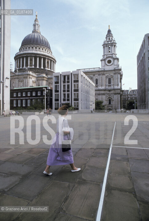 ( GRAN BRETAGNA  )  LONDRA  : LA CATTEDRALE DI S.PAOLO  © 1990 Graziano Arici/Rosebud2 / GEO