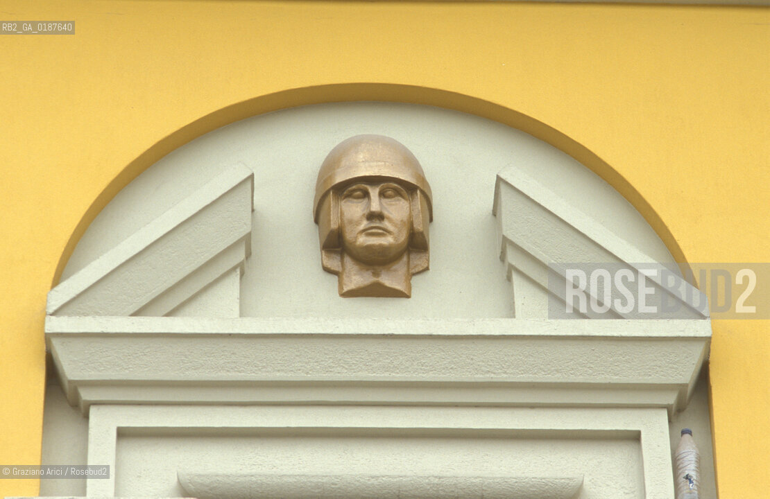 ( ALBANIA  ) TIRANA : DECORAZIONE DEL PERIODO FASCISTA  © 2002 Graziano Arici/Rosebud2 / GEO