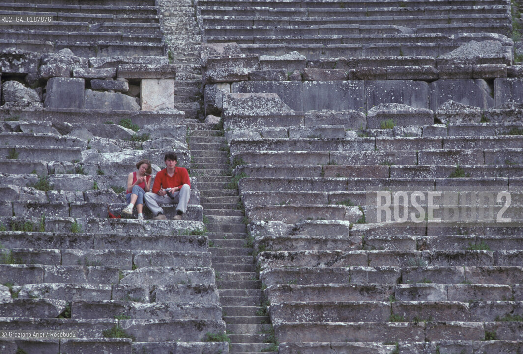 ( GRECIA  ) EPIDAURO : IL TEATRO  - © 1990 Graziano Arici/Rosebud2 / GEO / PELOPPONESO / ARGOLIDE