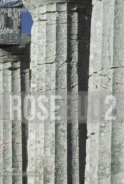 ( GRECIA  ) BASSAE : IL TEMPIO DI APOLLO  - © 1990 Graziano Arici/Rosebud2 / GEO / PELOPPONESO / ARCADIA
