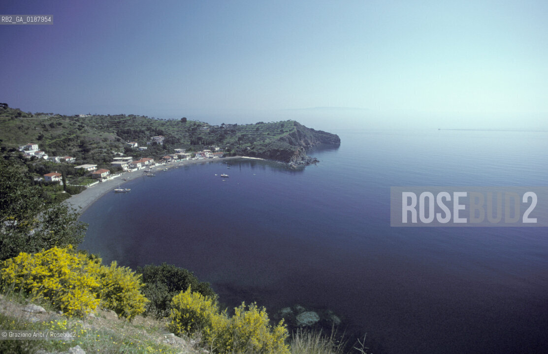 ( GRECIA  ) COSTA EGEA © 1990 Graziano Arici/Rosebud2 / GEO / PELOPPONESO