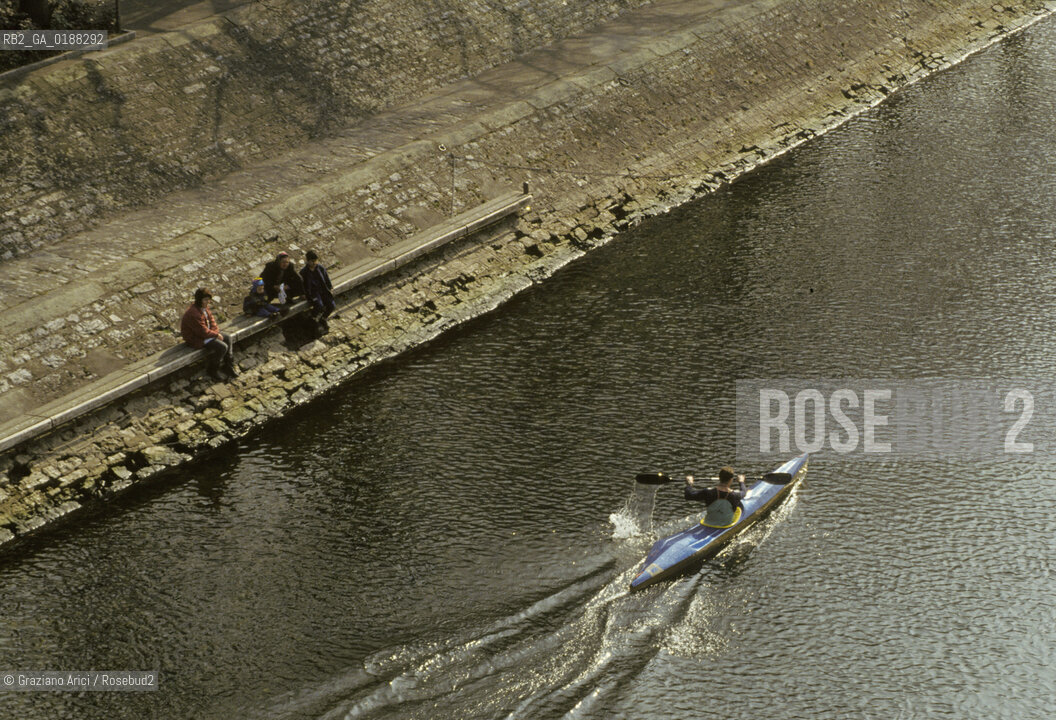 ( SVIZZERA CONFEDERAZIONE ELVETICA  ) BASILEA : IL FIUME RENO    © 1995 Graziano Arici/Rosebud2 / GEO CANOA