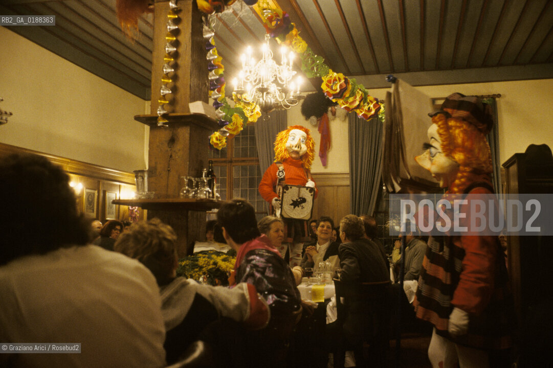 ( SVIZZERA CONFEDERAZIONE ELVETICA  ) BASILEA :  IL CARNEVALE    © 1995 Graziano Arici/Rosebud2 / GEO / MASCHERA