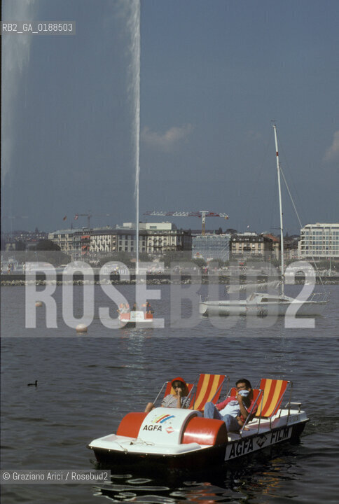 ( SVIZZERA CONFEDERAZIONE ELVETICA  ) CANTONE DI GINEVRA  GINEVRA : IL LAGO E IL JET DEAU   © 1995 Graziano Arici/Rosebud2 / GEO FONTANA