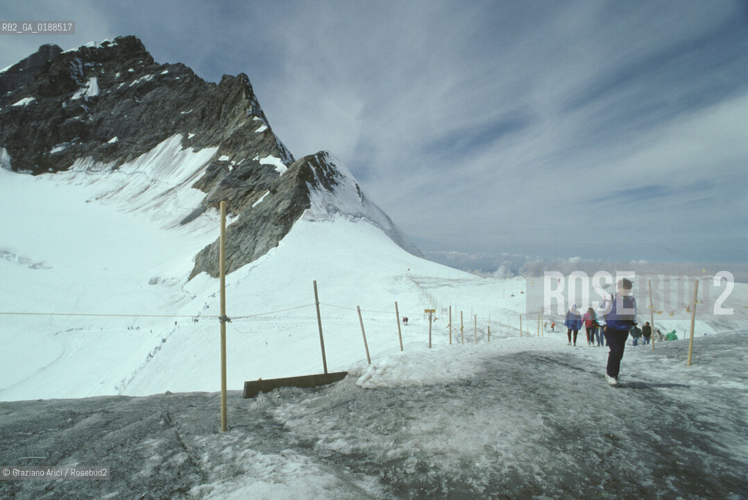 ( SVIZZERA CONFEDERAZIONE ELVETICA  ) CANTONE DI BERNA  GHIACCIAIO DELLO JUNGFRAU   © 1995 Graziano Arici/Rosebud2 / GEO SCI NEVE MONTAGNA