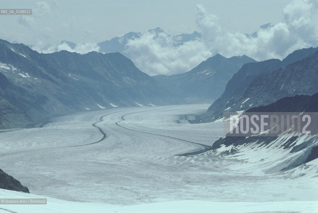 ( SVIZZERA CONFEDERAZIONE ELVETICA  ) CANTONE DI BERNA  GHIACCIAIO DELLO JUNGFRAU   © 1995 Graziano Arici/Rosebud2 / GEO SCI NEVE MONTAGNA