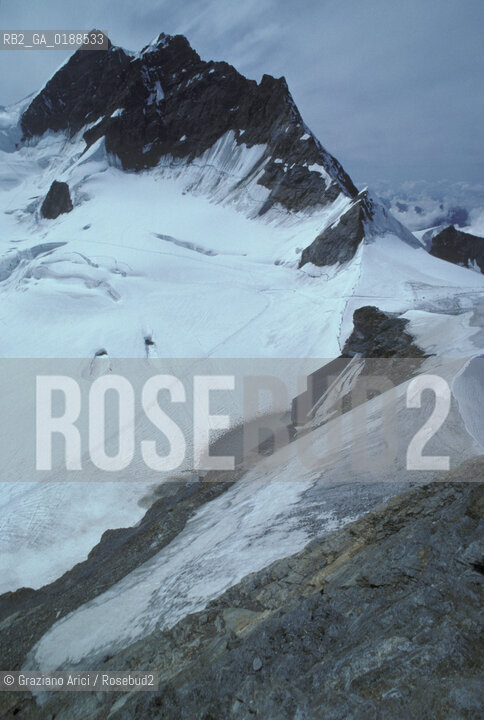 ( SVIZZERA CONFEDERAZIONE ELVETICA  ) CANTONE DI BERNA  GHIACCIAIO DELLO JUNGFRAU   © 1995 Graziano Arici/Rosebud2 / GEO NEVE MONTAGNA