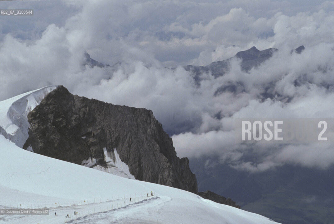 ( SVIZZERA CONFEDERAZIONE ELVETICA  ) CANTONE DI BERNA  GHIACCIAIO DELLO JUNGFRAU   © 1995 Graziano Arici/Rosebud2 / GEO SCI NEVE MONTAGNA