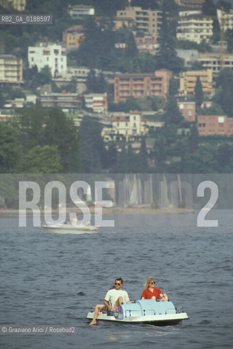 ( SVIZZERA CONFEDERAZIONE ELVETICA  ) CANTONE TICINO  LUGANO  : IL LAGO  © 1995 Graziano Arici/Rosebud2 / GEO