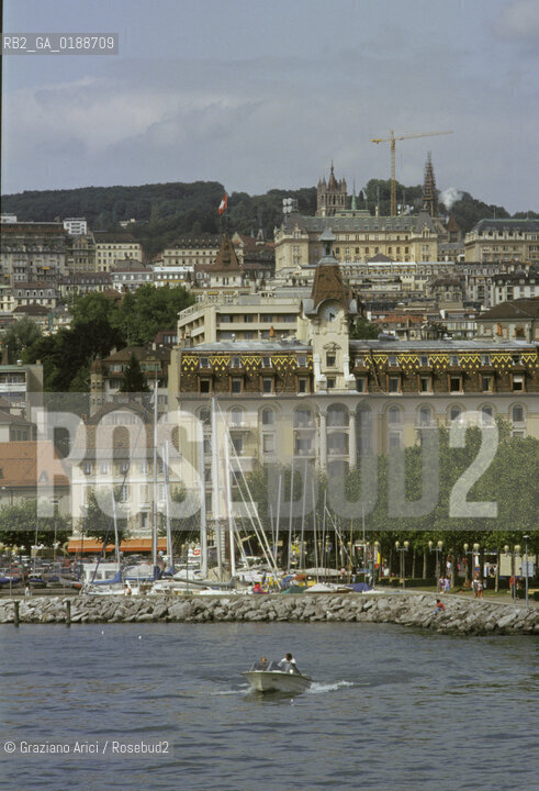 ( SVIZZERA CONFEDERAZIONE ELVETICA  ) CANTONE DI VAUD LOSANNA : LA CITTA E IL LAGO DI GINEVRA  © 1995 Graziano Arici/Rosebud2 / GEO