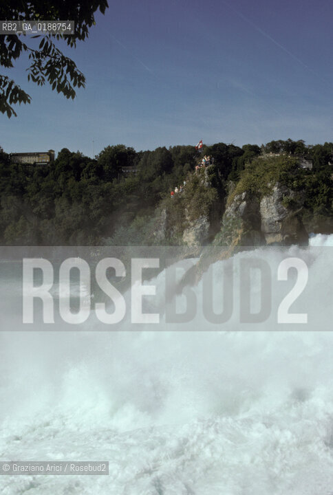 ( SVIZZERA CONFEDERAZIONE ELVETICA  ) CANTONE DI SCIAFFUSA SCIAFFUSA : CASCATE DEL FIUME RENO  © 1995 Graziano Arici/Rosebud2 / GEO