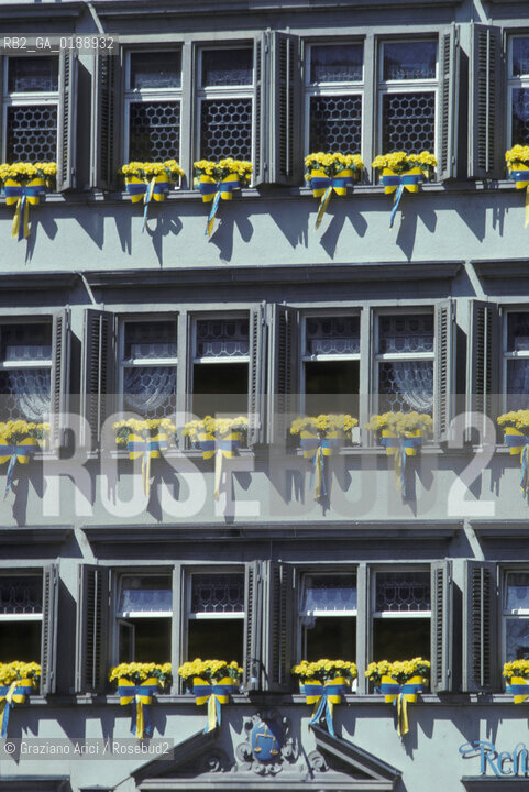 ( SVIZZERA CONFEDERAZIONE ELVETICA  )  CANTONE DI ZURIGO ZURIGO : UN PALAZZO DEL CENTRO  © 1995 Graziano Arici/Rosebud2 / GEO