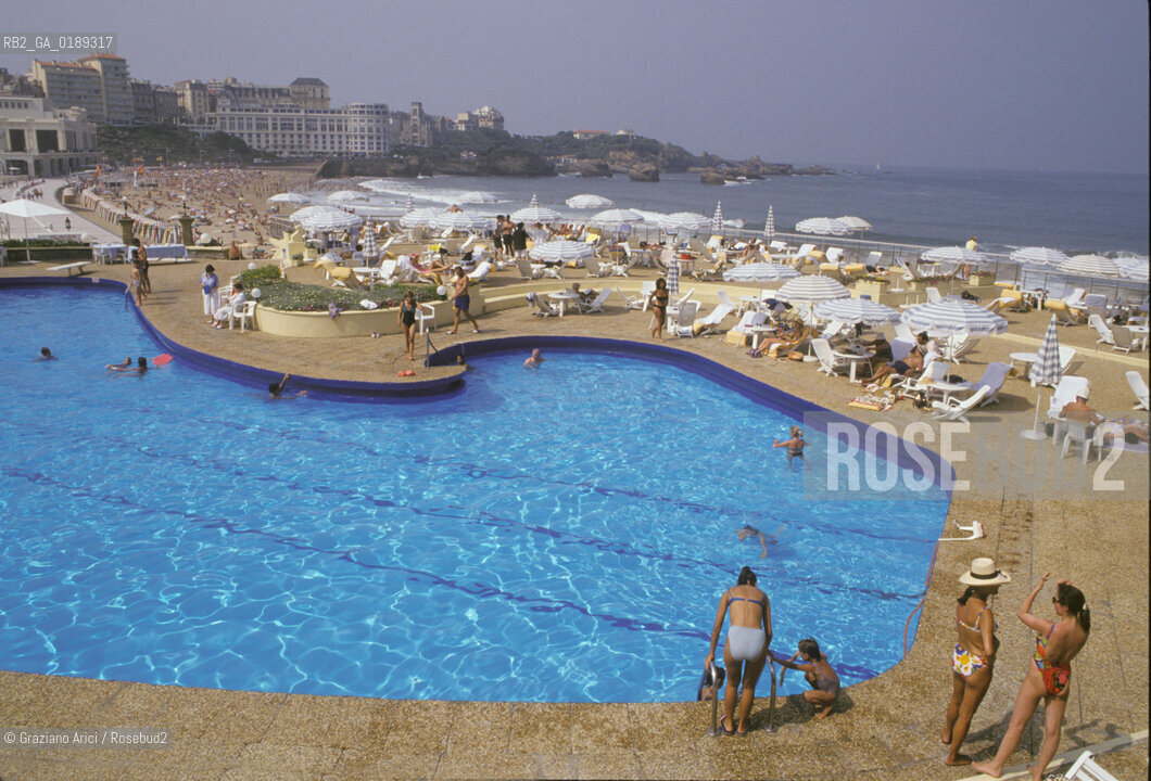 ( FRANCIA  )  PAYS BASQUE BIARRITZ : HOTEL DU PALAIS    © 1999 Graziano Arici/Rosebud2 / GEO PISCINA