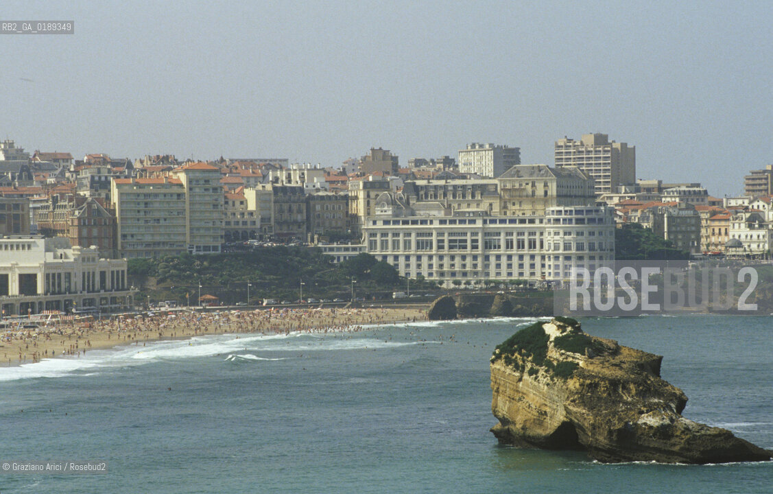 ( FRANCIA  )  PAYS BASQUE BIARRITZ : PANORAMA DELLA SPIAGGIA   © 1999 Graziano Arici/Rosebud2 / GEO