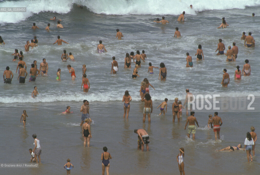 ( FRANCIA  )  PAYS BASQUE BIARRITZ :  SPIAGGIA LA GRAND PLAGE     © 1999 Graziano Arici/Rosebud2 / GEO