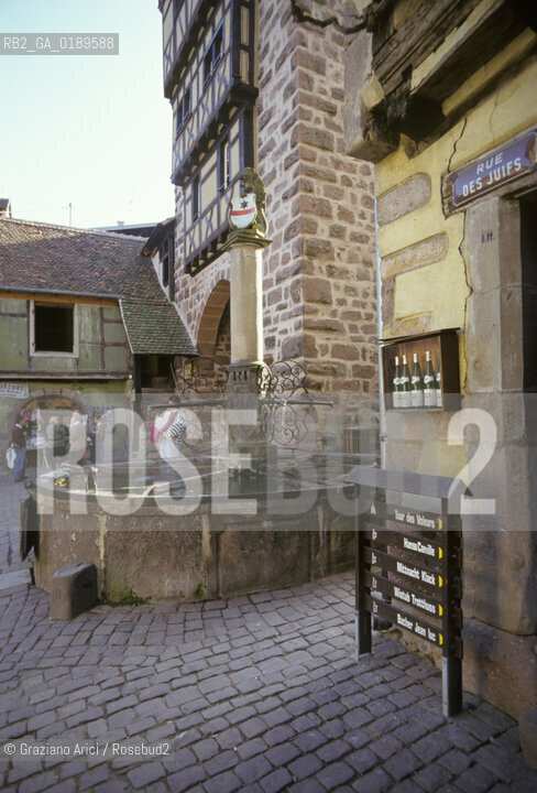 ( FRANCIA  )  ALSAZIA RIQUEWIHR : UNA VIA DEL CENTRO  © 1999 Graziano Arici/Rosebud2 / GEO POZZO EBREI