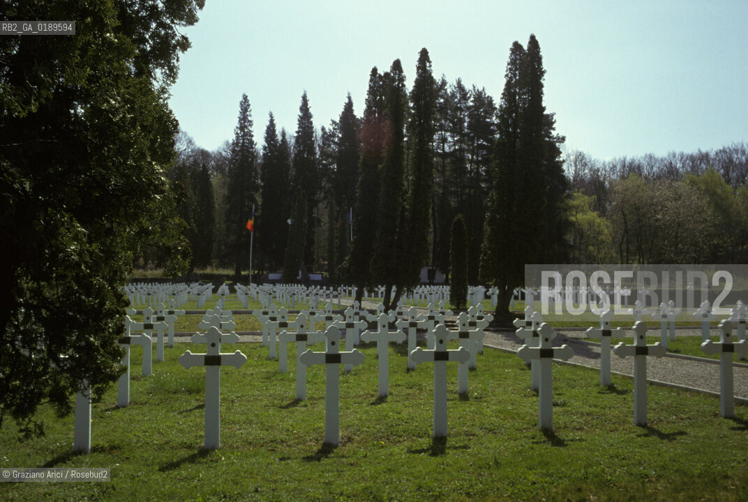 ( FRANCIA  )  ALSAZIA CIMITERO MILITARE  © 1999 Graziano Arici/Rosebud2 / GEO