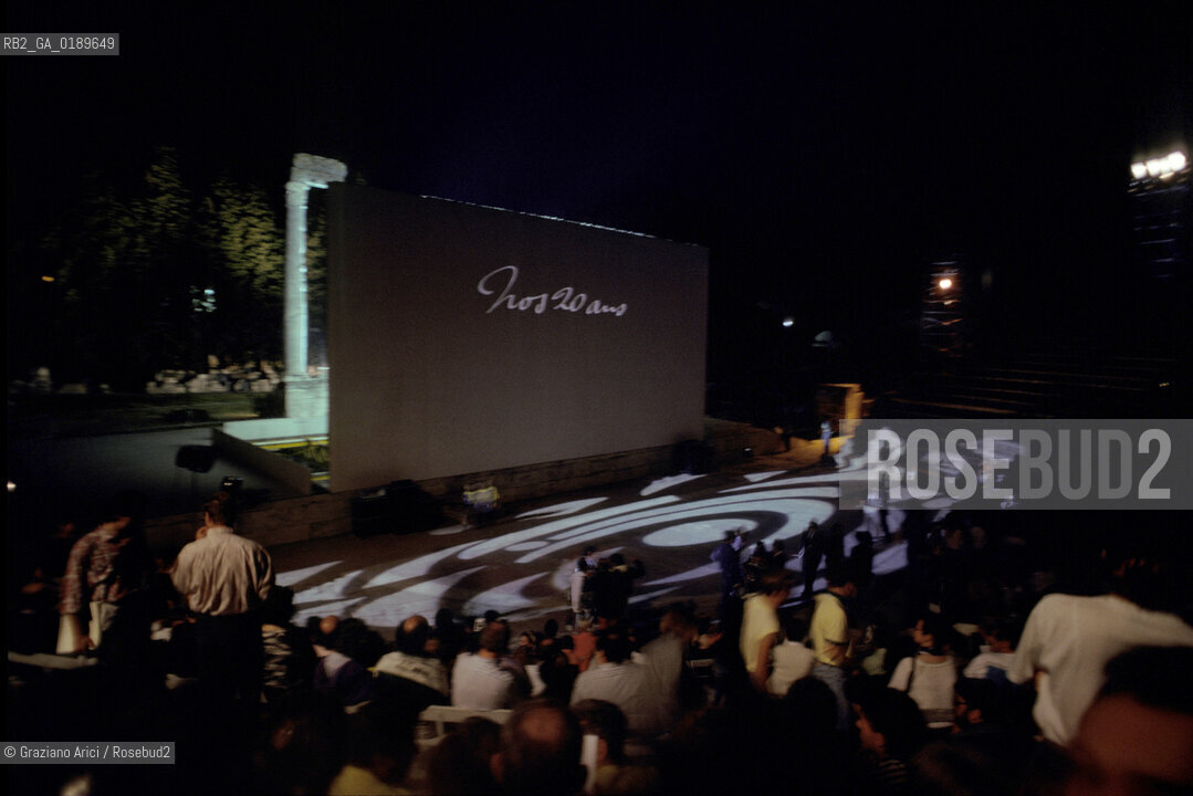 ( FRANCIA  )  PROVENCE-ALPES-COTE DAZUR ARLES : IL TEATRO ANTICO DURANTE GLI INCONTRI DELLA FOTOGRAFIA  © 1999 Graziano Arici/Rosebud2 / GEO COSTA RENCONTRES