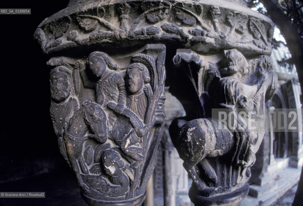 ( FRANCIA  )  PROVENCE-ALPES-COTE DAZUR ARLES : CHIOSTRO DELLA CHIESA DI ST-TROPHIME © 1999 Graziano Arici/Rosebud2 / GEO