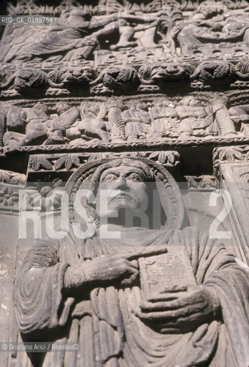 ( FRANCIA  )  PROVENCE-ALPES-COTE DAZUR ARLES : PORTALE DELLA CHIESA DI ST-TROPHIME © 1999 Graziano Arici/Rosebud2 / GEO ROMANICO