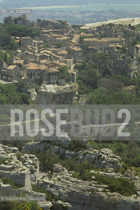 ( FRANCIA  )  PROVENCE-ALPES-COTE DAZUR  LES BAUX-DE-PROVENCE : IL PAESE  © 1999 Graziano Arici/Rosebud2 / GEO