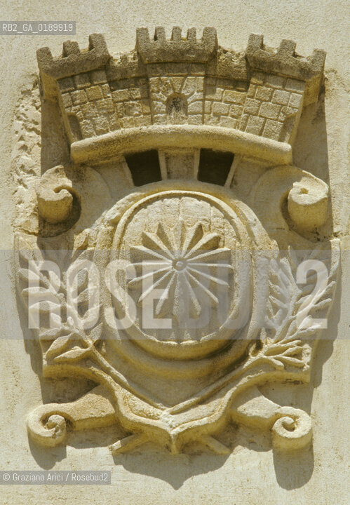 ( FRANCIA  )  PROVENCE-ALPES-COTE DAZUR  LES BAUX-DE-PROVENCE : STEMMA STELLA  © 1999 Graziano Arici/Rosebud2 / GEO