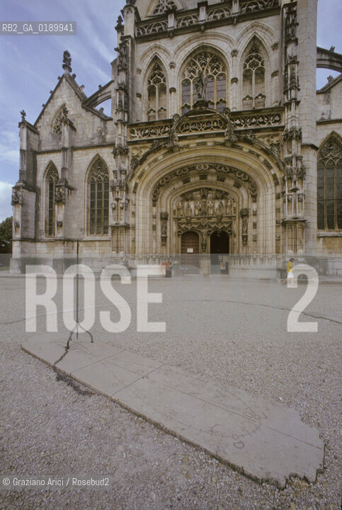 ( FRANCIA  )  RHONE-ALPES  BOURG-EN-BRESSE : CHIESA DI BROU  © 1999 Graziano Arici/Rosebud2 / GEO ARCHITETTURA GOTICO-FIAMMEGGIANTE MERIDIANA