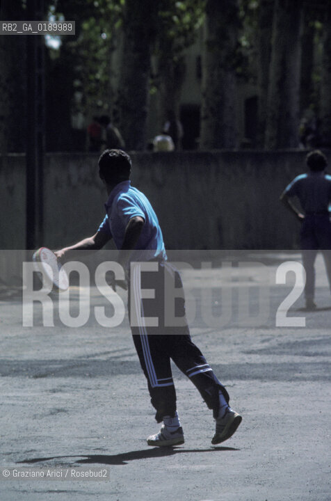 ( FRANCIA  )  LANGUEDOC-ROUSSILLON  BEZIERS : GIOCO DELLA PELOTA TAMBURELLI © 1999 Graziano Arici/Rosebud2 / GEO