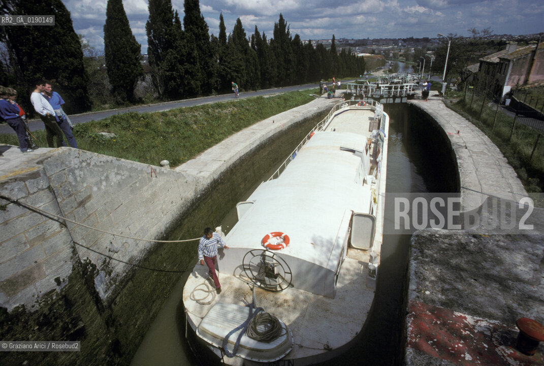 ( FRANCIA  )  LANGUEDOC-ROUSSILLON  BEZIERS : LE NOVE CHIUSE DEL CANAL DU MIDI © 1999 Graziano Arici/Rosebud2 / GEO CANALE