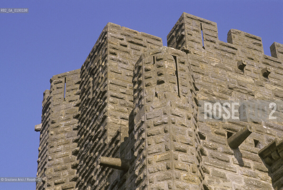 ( FRANCIA  )  LANGUEDOC-ROUSSILLON  CARCASSONNE : LA CITE PARTICOLARE DELLE MURA © 1999 Graziano Arici/Rosebud2 / GEO CASTELLO ERESIA CATARA CATARI