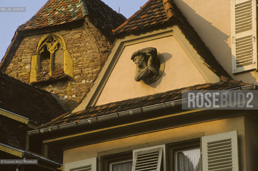 ( FRANCIA  )  ALSAZIA  COLMAR  : UNA STRADA DEL CENTRO  © 1999 Graziano Arici/Rosebud2 / GEO