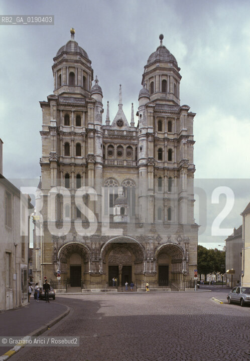 ( FRANCIA  )  BORGOGNA DIGIONE : CHIESA DI ST-MICHEL © 1999 Graziano Arici/Rosebud2 / GEO