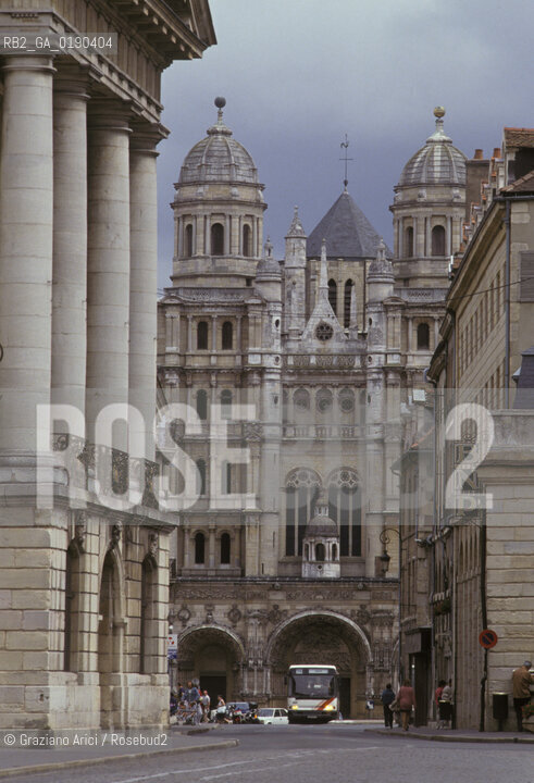 ( FRANCIA  )  BORGOGNA DIGIONE : CHIESA DI ST-MICHEL © 1999 Graziano Arici/Rosebud2 / GEO