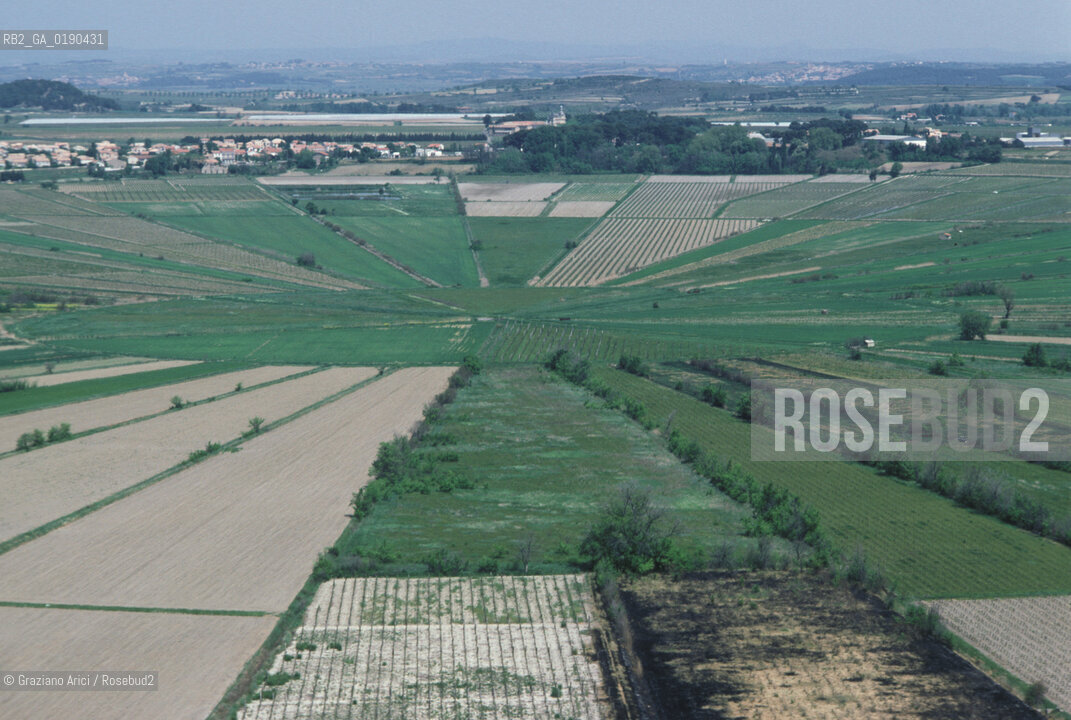 ( FRANCIA  )  LANGUEDOC-ROUSSILLON OPPIDUN DENSERUNE © 1999 Graziano Arici/Rosebud2 / GEO ERESIA CAMPI