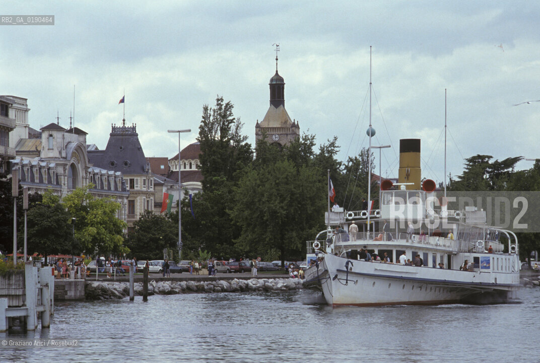 ( FRANCIA  )  RHONE-ALPES EVIAN-LES-BAINS : IL PORTO © 1999 Graziano Arici/Rosebud2 / GEO