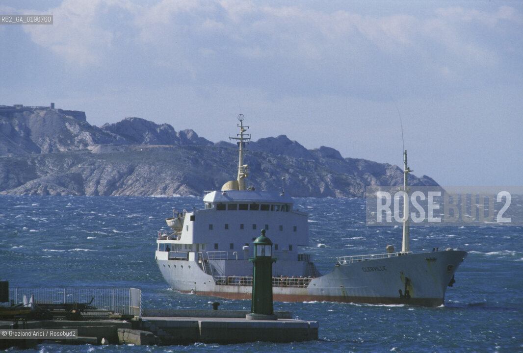 ( FRANCIA  )  PROVENCE-ALPES-COTE DAZUR MARSIGLIA  LENTRATA DEL PORTO © 1999 Graziano Arici/Rosebud2 / GEO