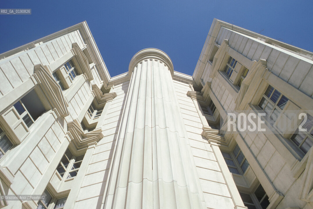 ( FRANCIA  )  LANGUEDOC-ROUSSILLON  MONTPELLIER : IL QUARTIERE ANTIGONE DI RICARDO BOFILL © 1999 Graziano Arici/Rosebud2 / GEO ARCHITETTURA CONTEMPORANEA