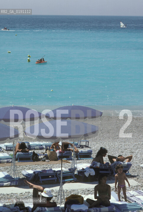 ( FRANCIA  )  PROVENCE-ALPES-COTE DAZUR NIZZA : LA SPIAGGIA © 1999 Graziano Arici/Rosebud2 / GEO