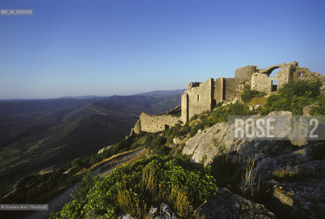 ( FRANCIA  )  LANGUEDOC-ROUSSILLON  PEYREPERTUSE : IL CASTELLO © 1999 Graziano Arici/Rosebud2 / GEO ERESIA CATARA CATARI CROCIATA