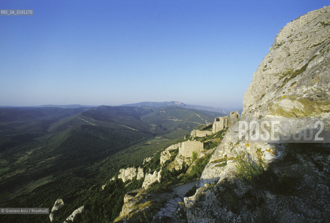 ( FRANCIA  )  LANGUEDOC-ROUSSILLON  PEYREPERTUSE : IL CASTELLO © 1999 Graziano Arici/Rosebud2 / GEO ERESIA CATARA CATARI CROCIATA