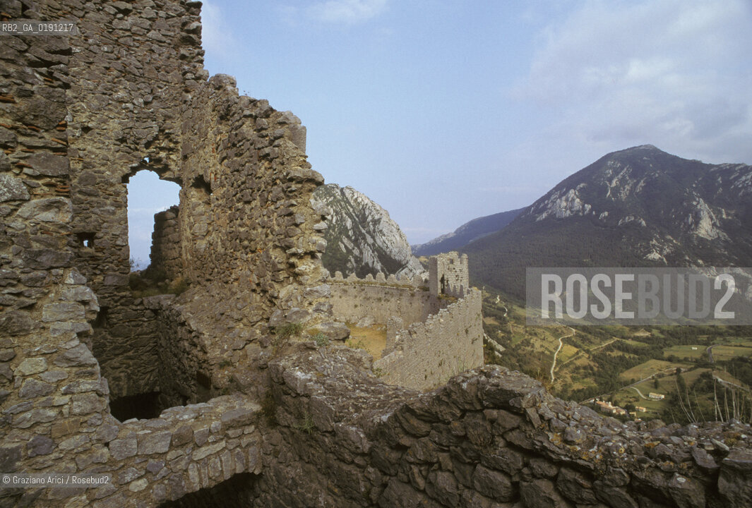 ( FRANCIA  )  LANGUEDOC-ROUSSILLON  PUILAURENS : IL CASTELLO © 1999 Graziano Arici/Rosebud2 / GEO ERESIA CATARA CATARI CROCIATA