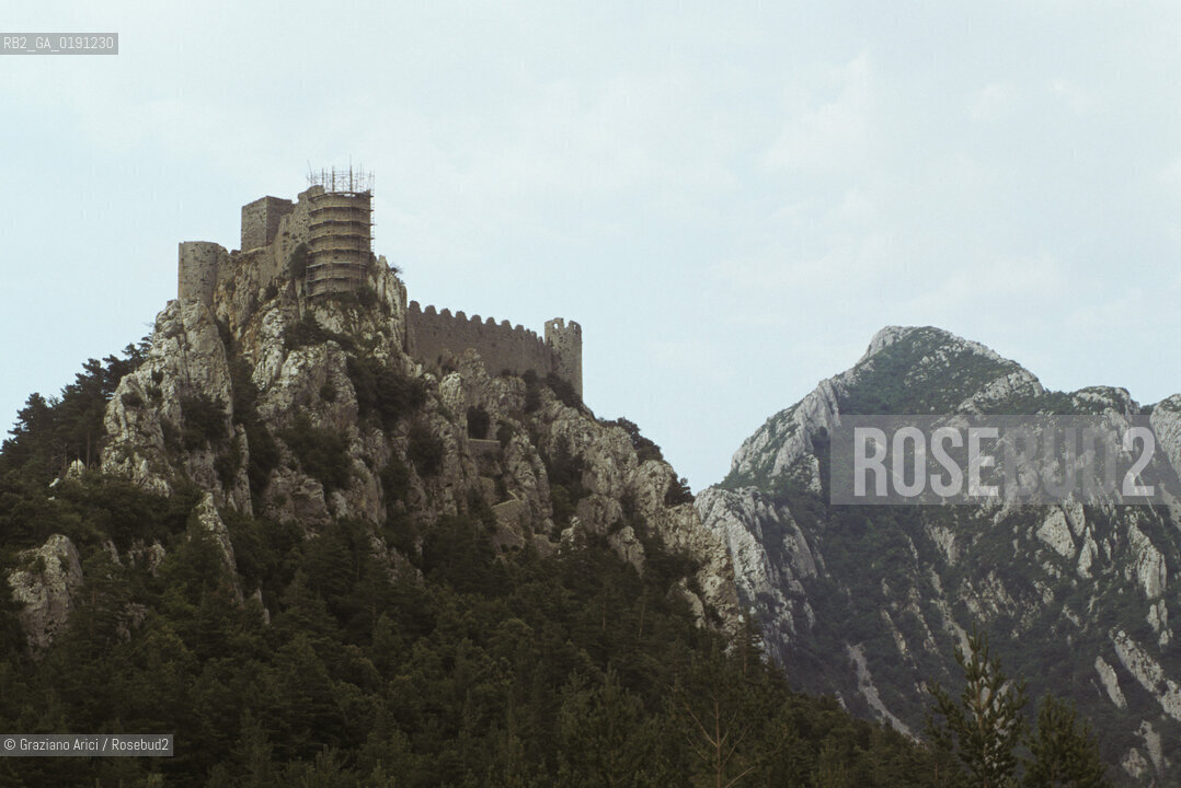 ( FRANCIA  )  LANGUEDOC-ROUSSILLON  PUILAURENS : IL CASTELLO © 1999 Graziano Arici/Rosebud2 / GEO ERESIA CATARA CATARI CROCIATA